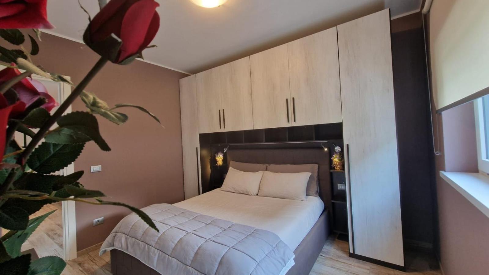 Casa Lina Tiranoアパートメント エクステリア 写真
