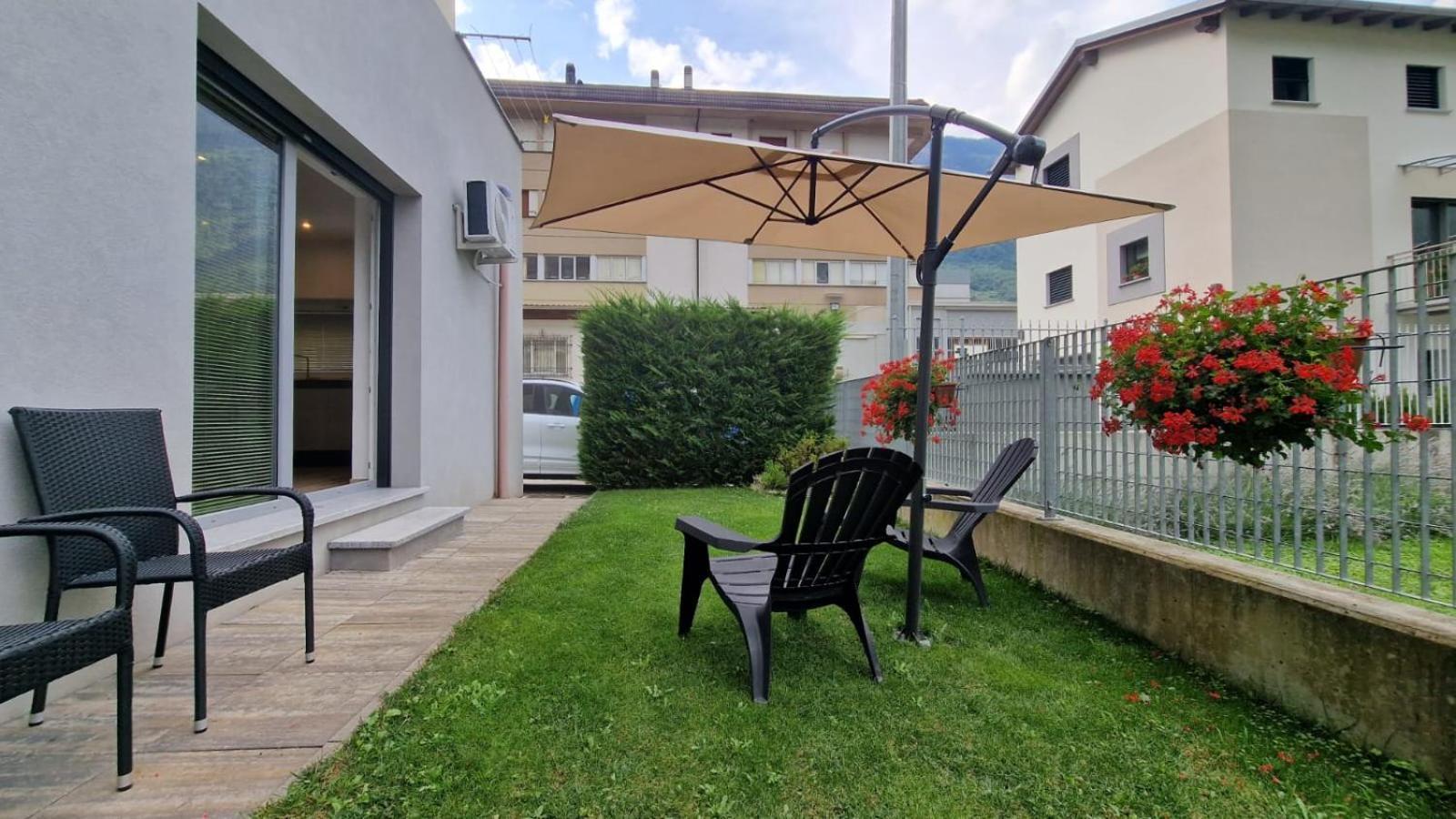 Casa Lina Tiranoアパートメント エクステリア 写真