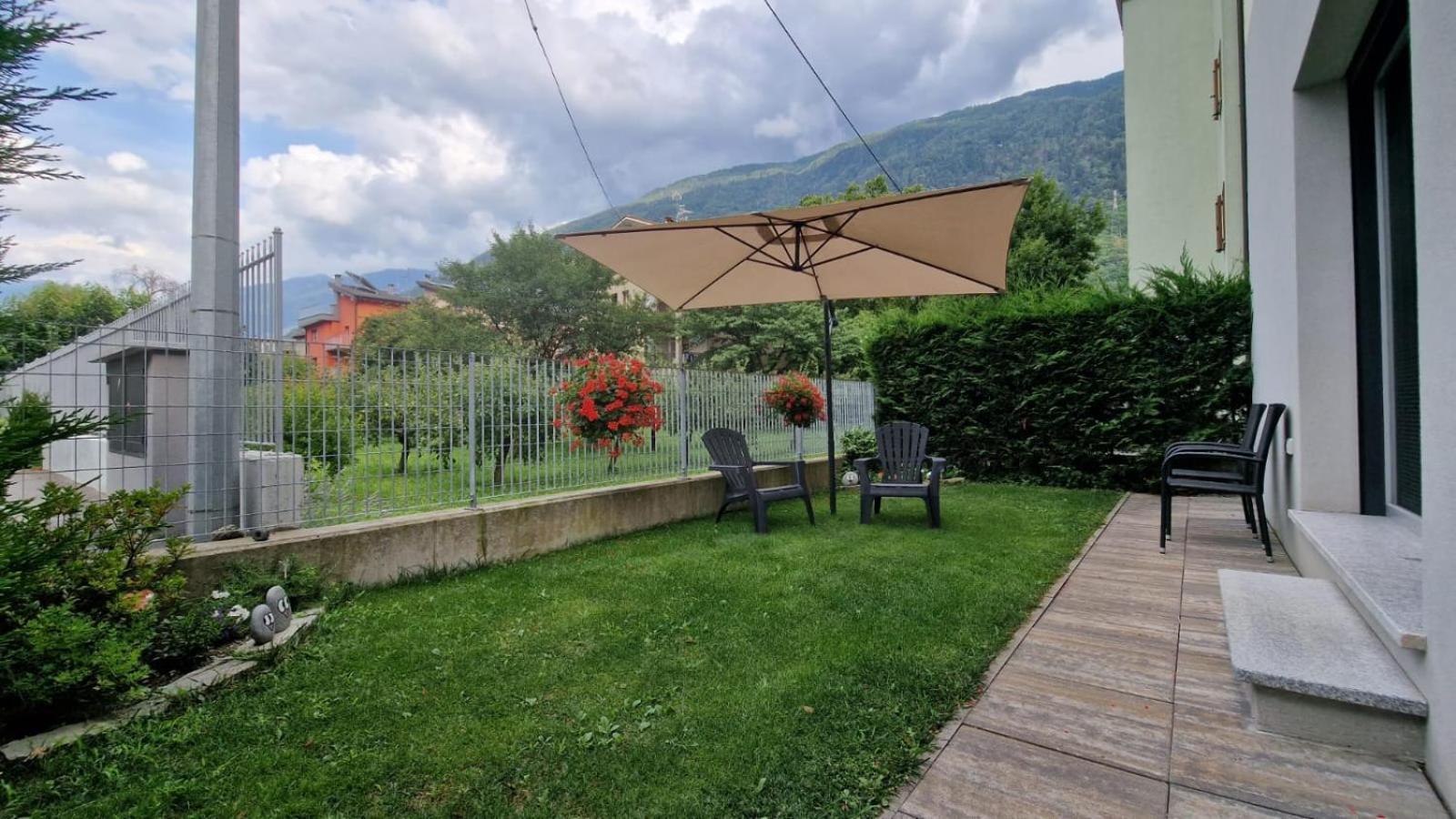 Casa Lina Tiranoアパートメント エクステリア 写真